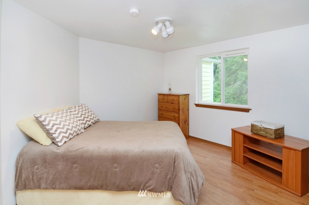 13607 Fagerud Road Southeast Olalla, WA 98359 - Photo 12 of 25 Gallery Image 12