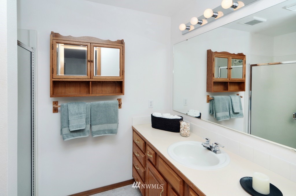 13607 Fagerud Road Southeast Olalla, WA 98359 - Photo 15 of 25 Gallery Image 15