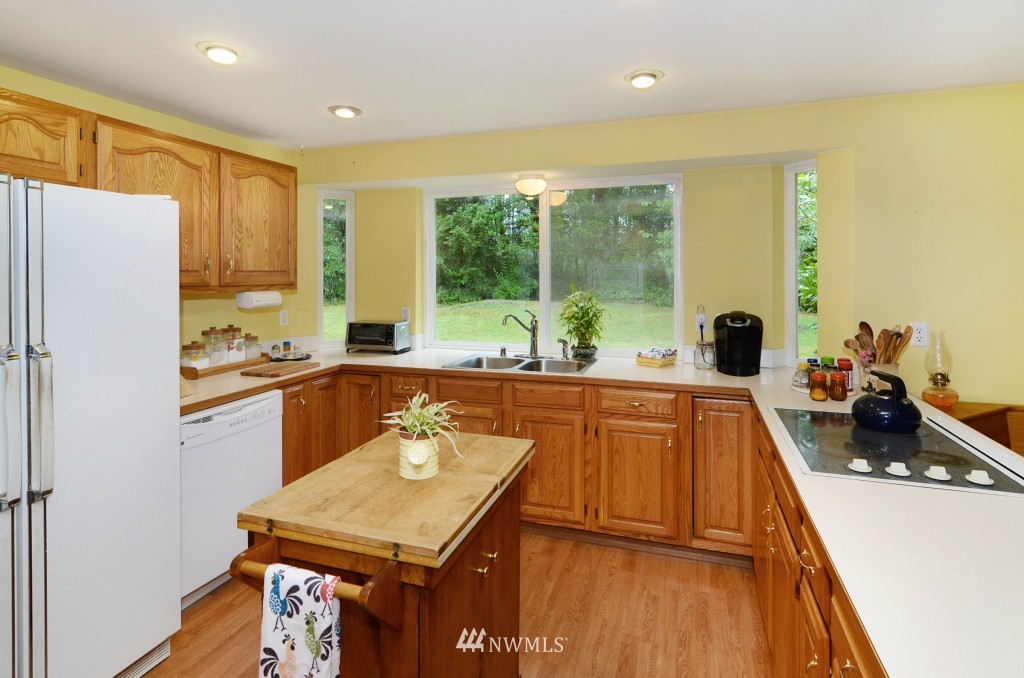 13607 Fagerud Road Southeast Olalla, WA 98359 - Photo 6 of 25 Gallery Image 6