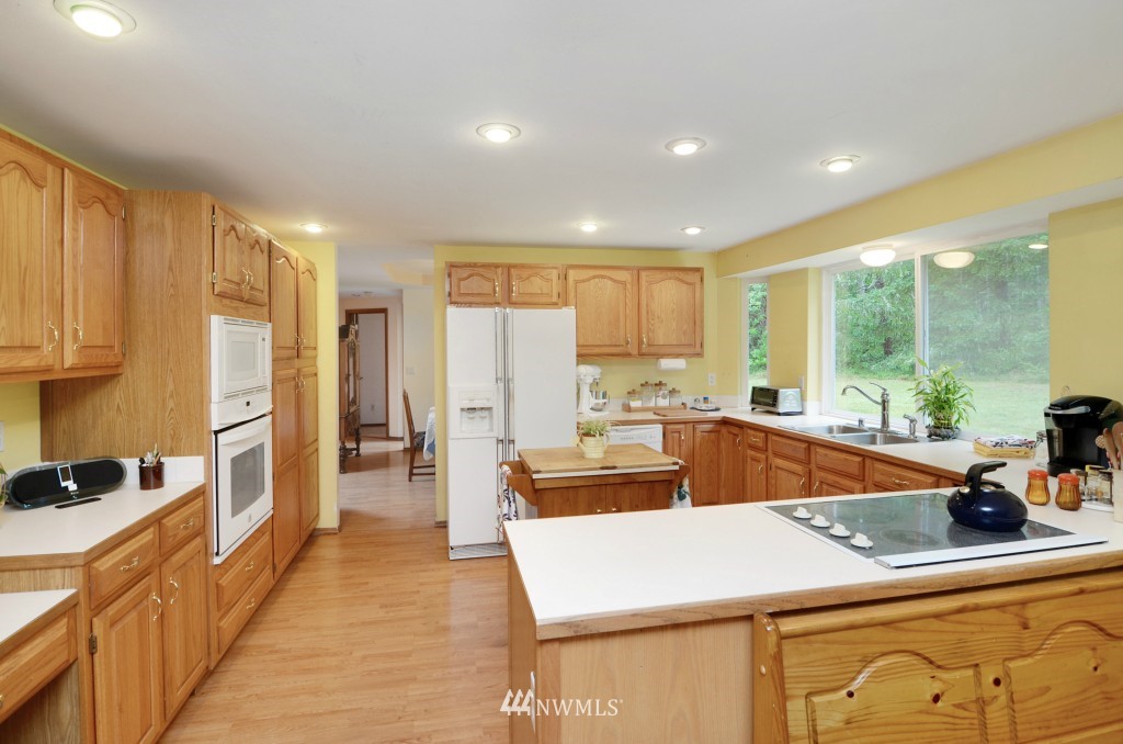 13607 Fagerud Road Southeast Olalla, WA 98359 - Photo 7 of 25 Gallery Image 7