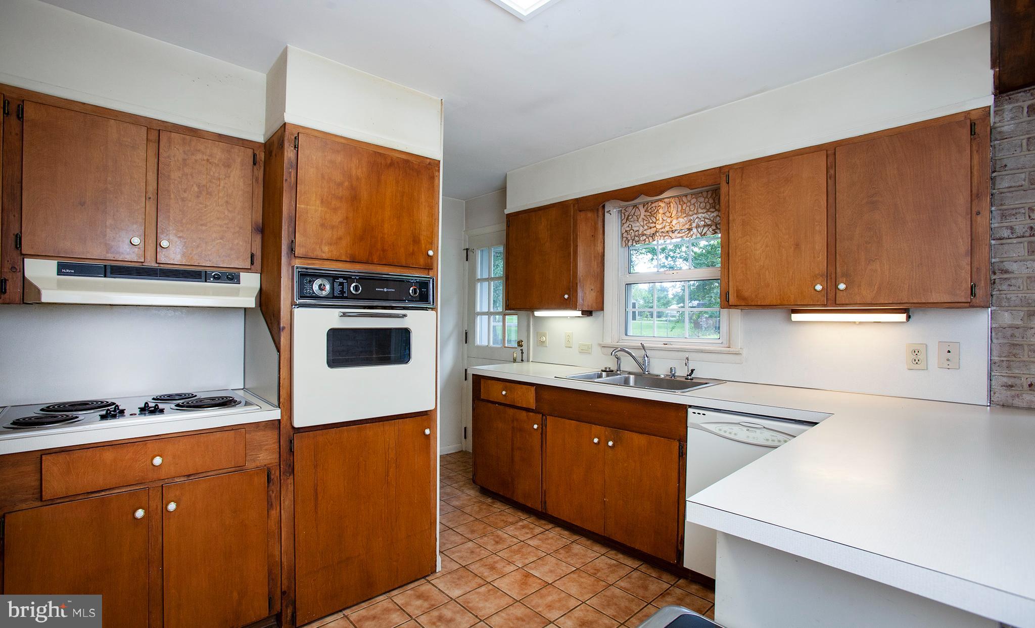 5931 Timothy Road Harrisburg, PA 17112 - Photo 7 of 25 Gallery Image 7