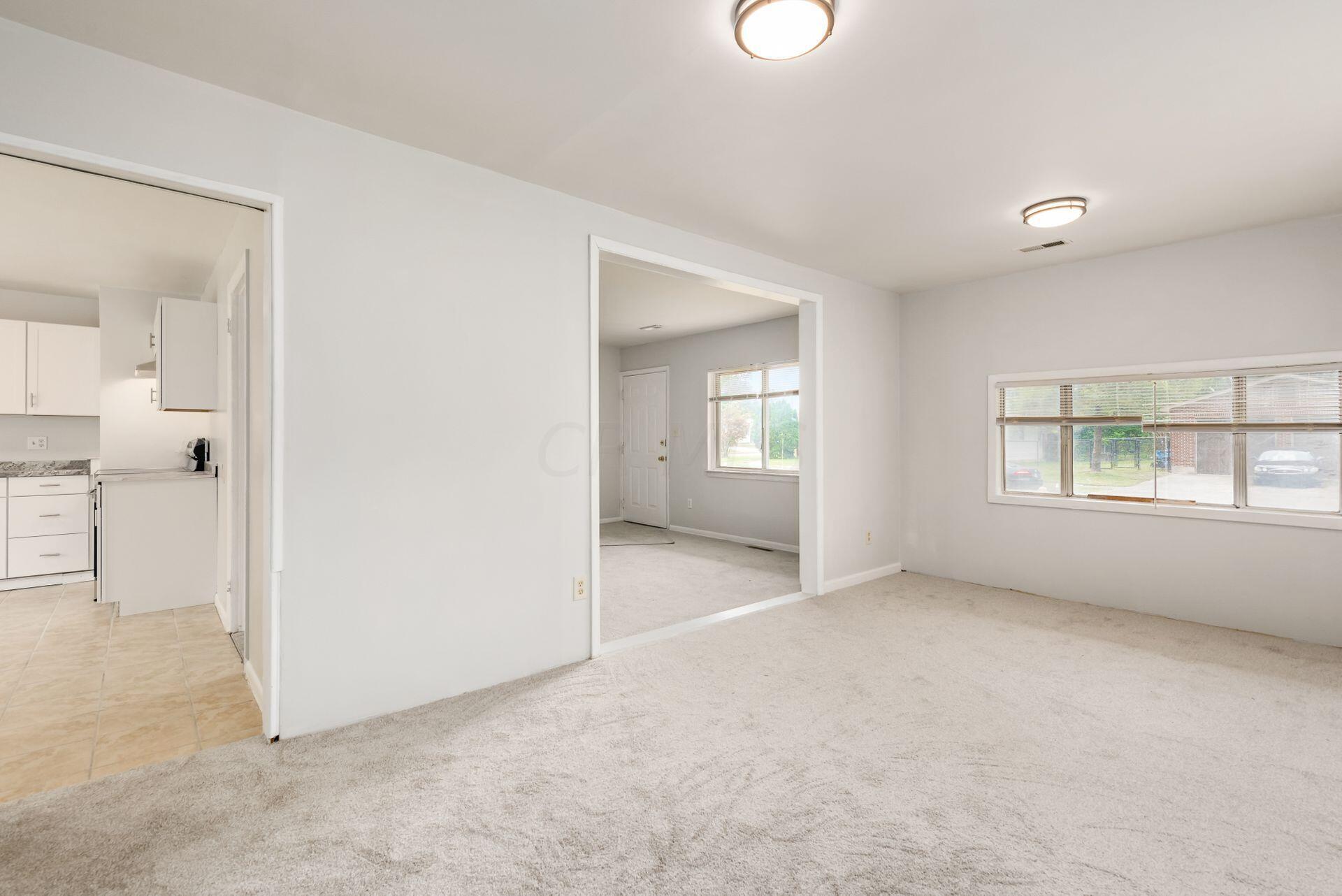 1590 Liscomb Road Columbus, OH 43207 - Photo 7 of 26 008_a91_W 1590 Liscomb Rd-014