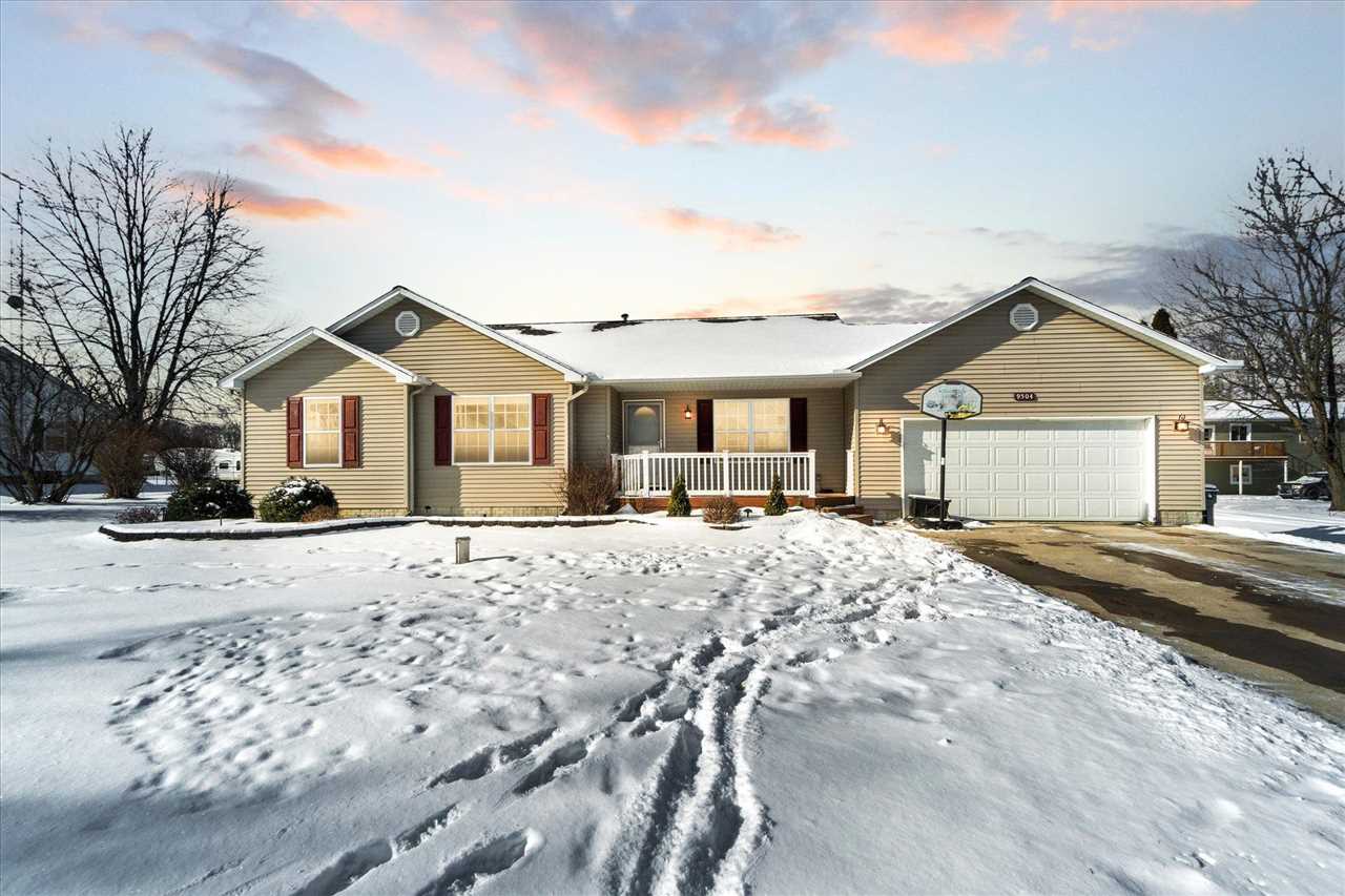 9504 Linden Road Swartz Creek, MI 48473 - Photo 1 of 37 50065035.JPG