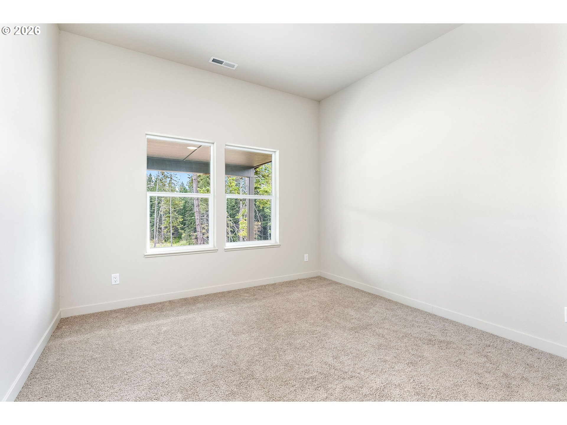 16 Snag Road Lyle, WA 98635 - Photo 19 of 43 an empty room with windows