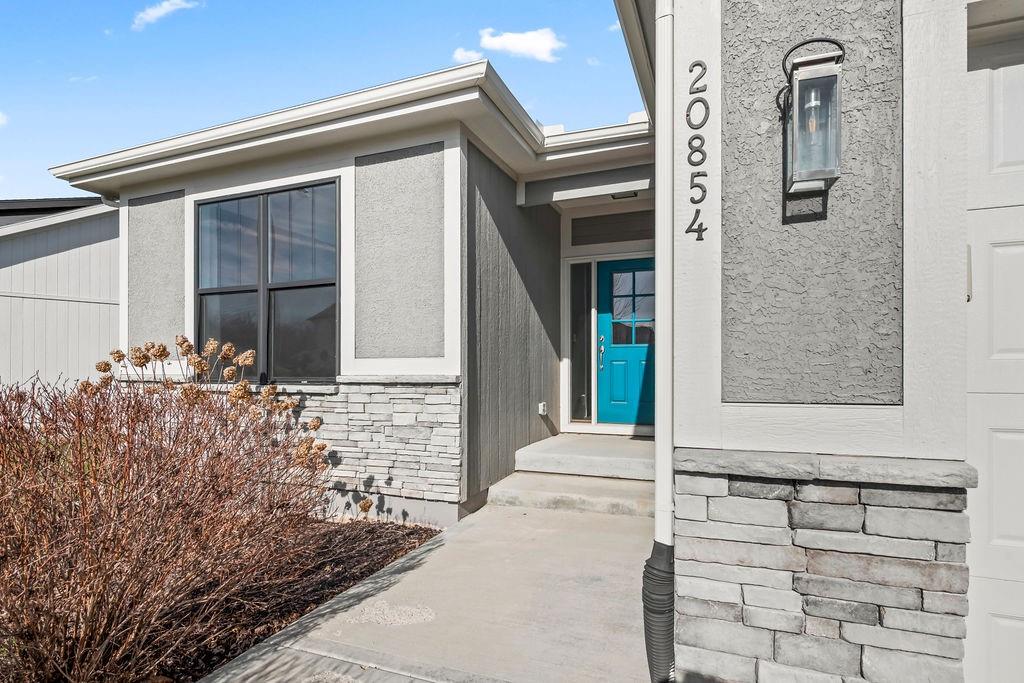 20854 West 190th Pl Spring Hill Spring Hill, KS 66083 - Photo 2 of 30