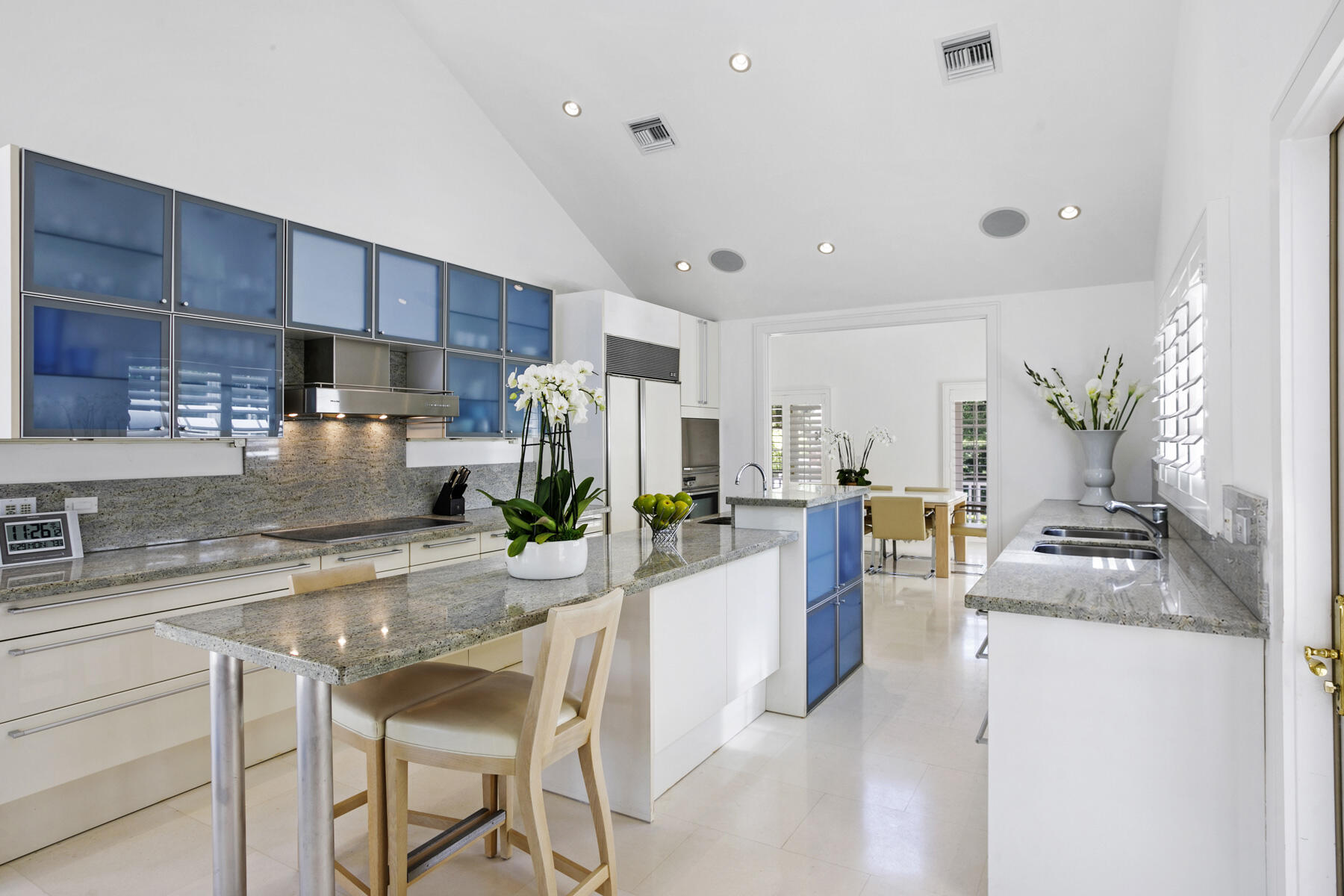 222 Monterey Road Palm Beach, FL 33480 - Photo 18 of 56 Kitchen