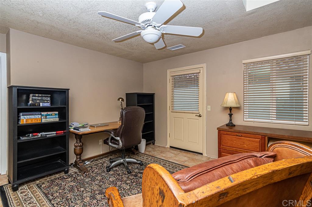 1058 Ridge Heights Drive Fallbrook, CA 92028 - Photo 12 of 23