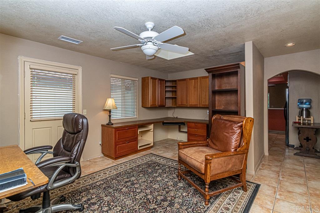 1058 Ridge Heights Drive Fallbrook, CA 92028 - Photo 13 of 23