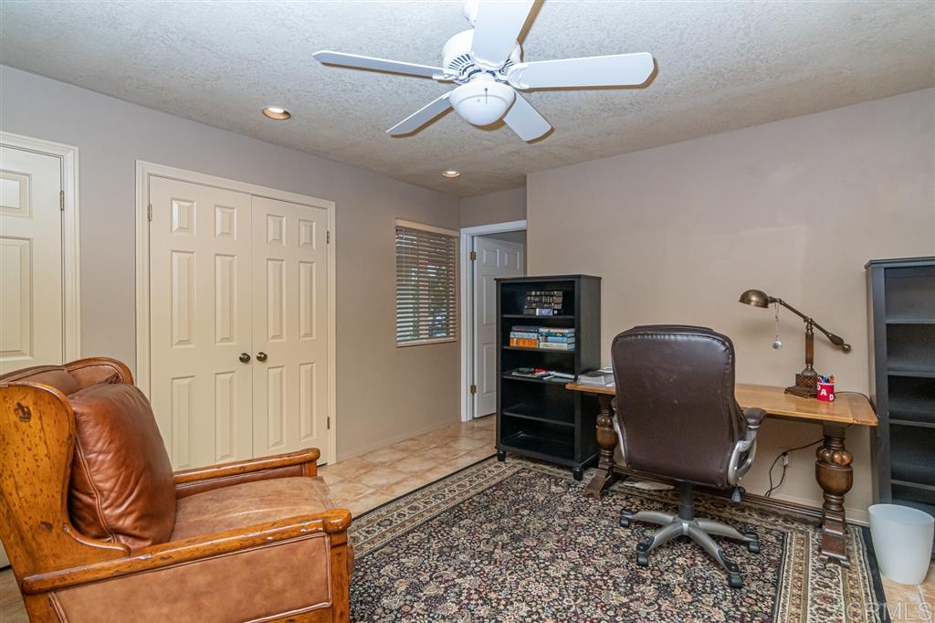 1058 Ridge Heights Drive Fallbrook, CA 92028 - Photo 14 of 23