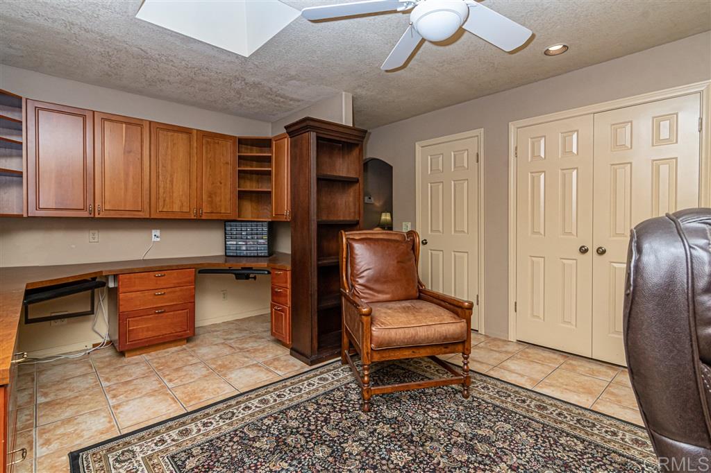 1058 Ridge Heights Drive Fallbrook, CA 92028 - Photo 15 of 23