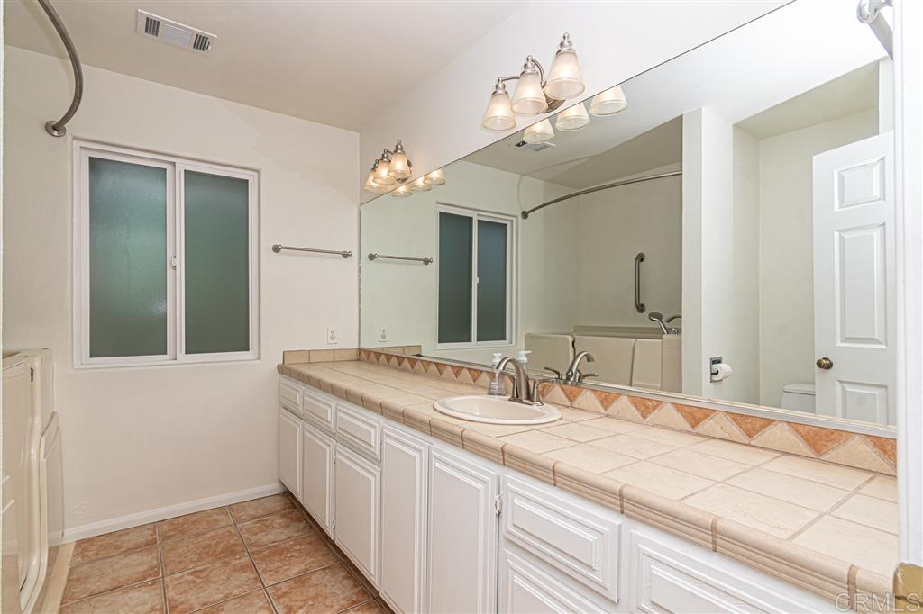 1058 Ridge Heights Drive Fallbrook, CA 92028 - Photo 16 of 23
