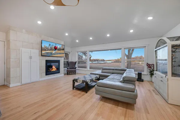 $2,199,000 | 19860 Cottagewood Road, Deephaven, MN 55331