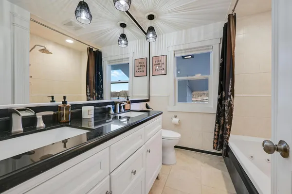 $2,199,000 | 19860 Cottagewood Road, Deephaven, MN 55331