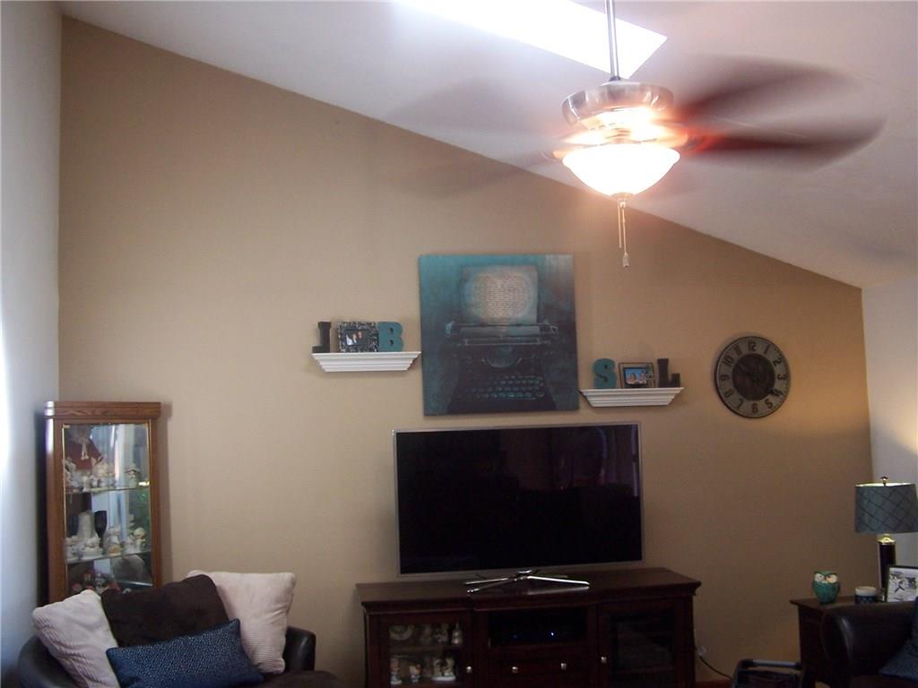 6214 Acton Road Indianapolis, IN 46259 - Photo 3 of 24 Gallery Image 3