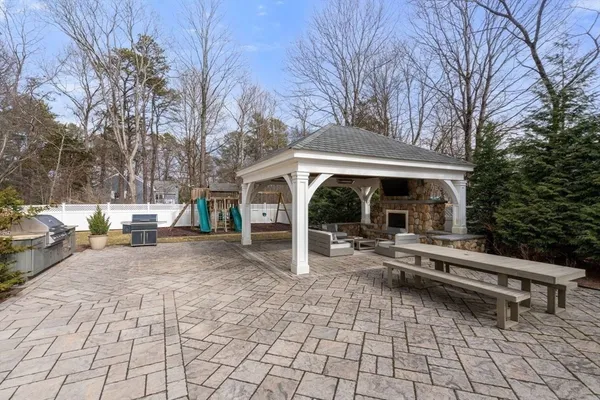 $2,699,000 | 11 Briarwood Drive, Westwood, MA 02090