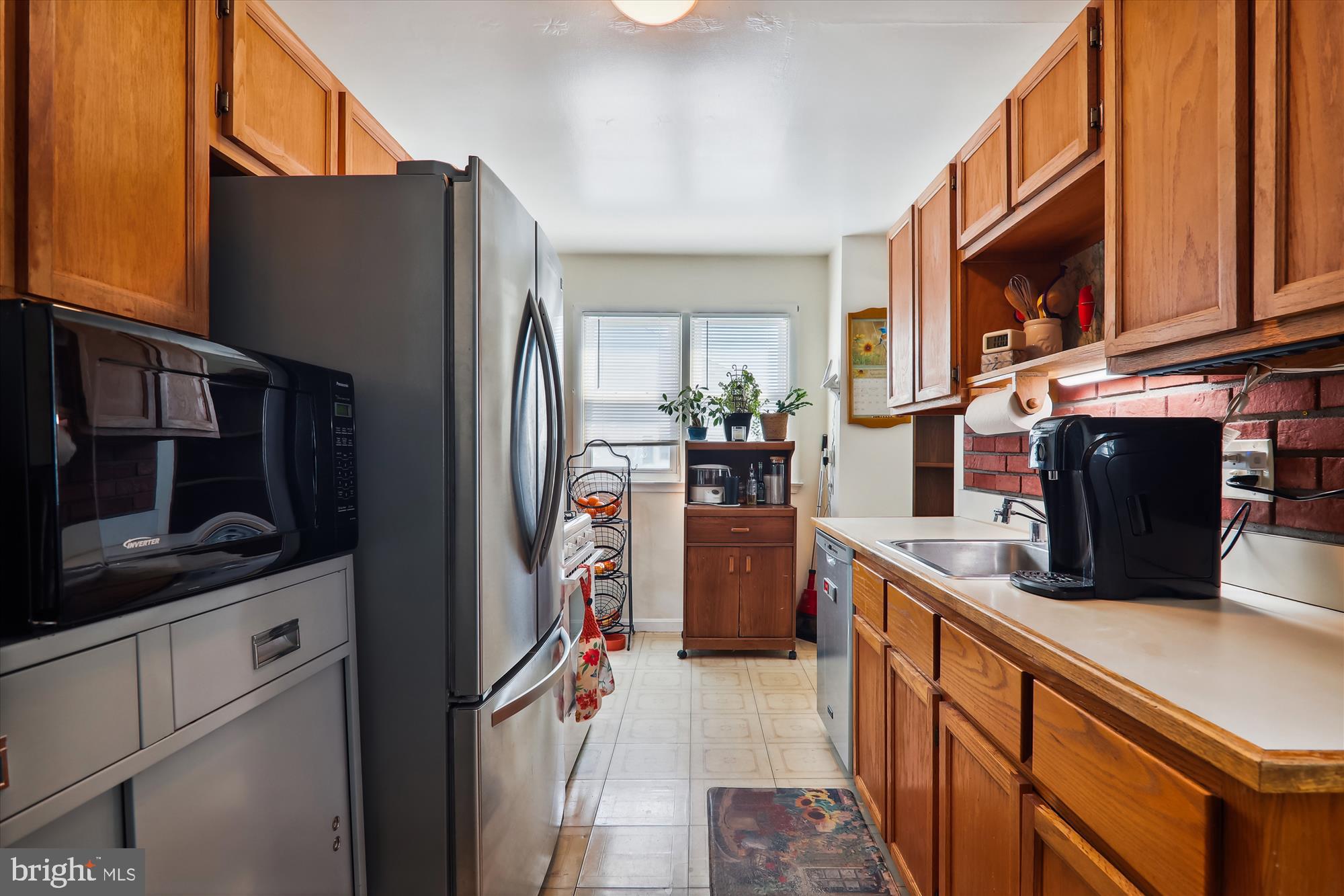 904 White Way Laurel, MD 20707 - Photo 9 of 44 Kitchen