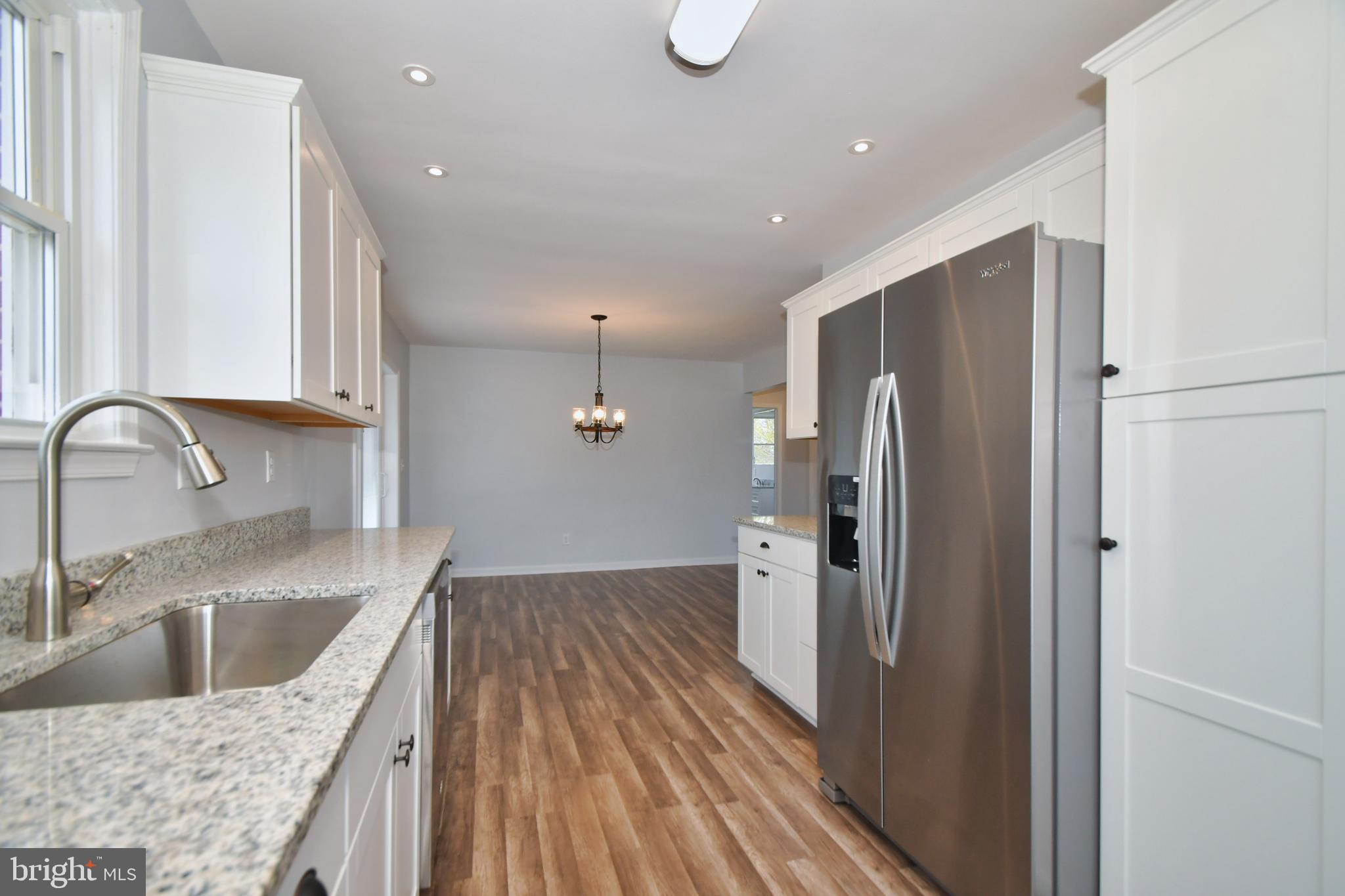 109 Mountain Road Fallston, MD 21047 - Photo 13 of 43 Granite and Stainless