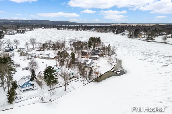 $475,000 | 2055 White Birch Drive, Mears, MI 49436