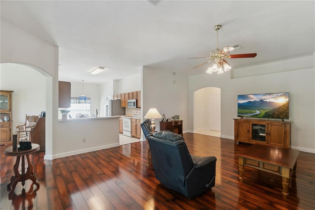 1094 Golf Point Loop Apopka, FL 32712 - Photo 5 of 30