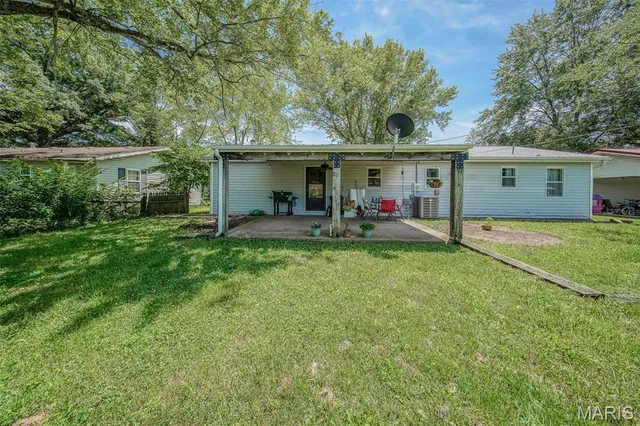 $184,900 | 532 Christine Street, St. James, MO 65559