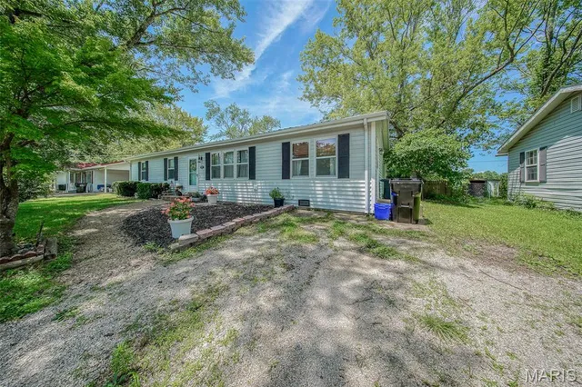 $184,900 | 532 Christine Street, St. James, MO 65559