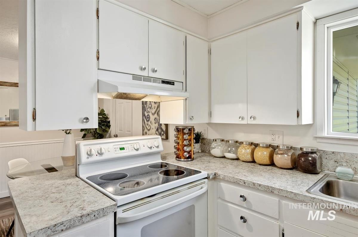 1305 Chelsea Street Boise, ID 83704 - Photo 11 of 25