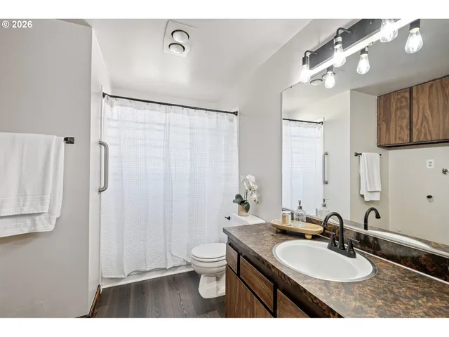 $349,900 | 1562 Philip Street, Eugene, OR 97402