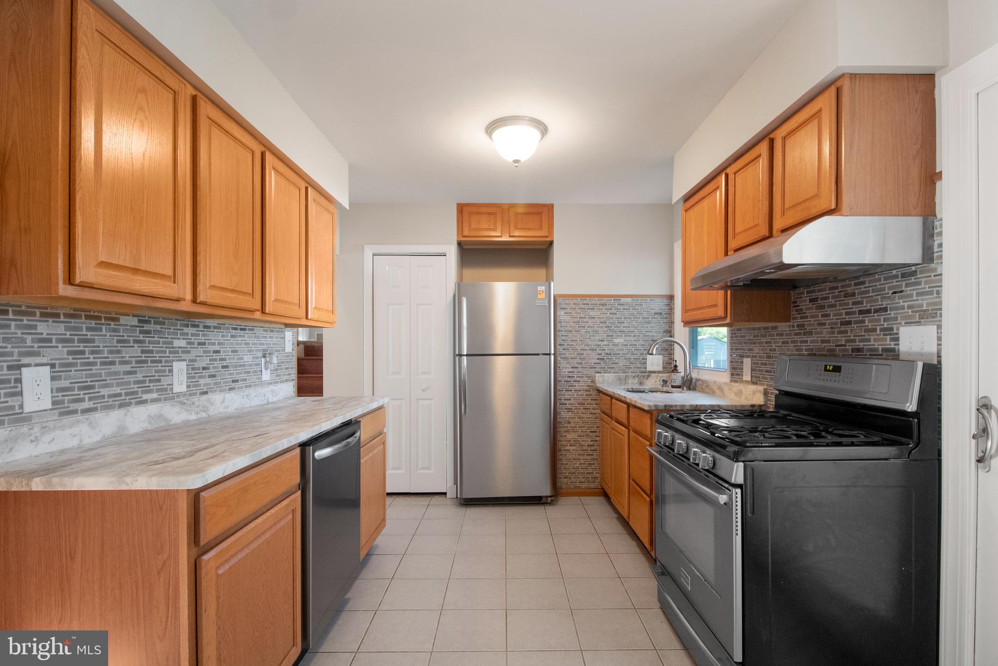 385 Jackson Road Mantua, NJ 08051 - Photo 3 of 23