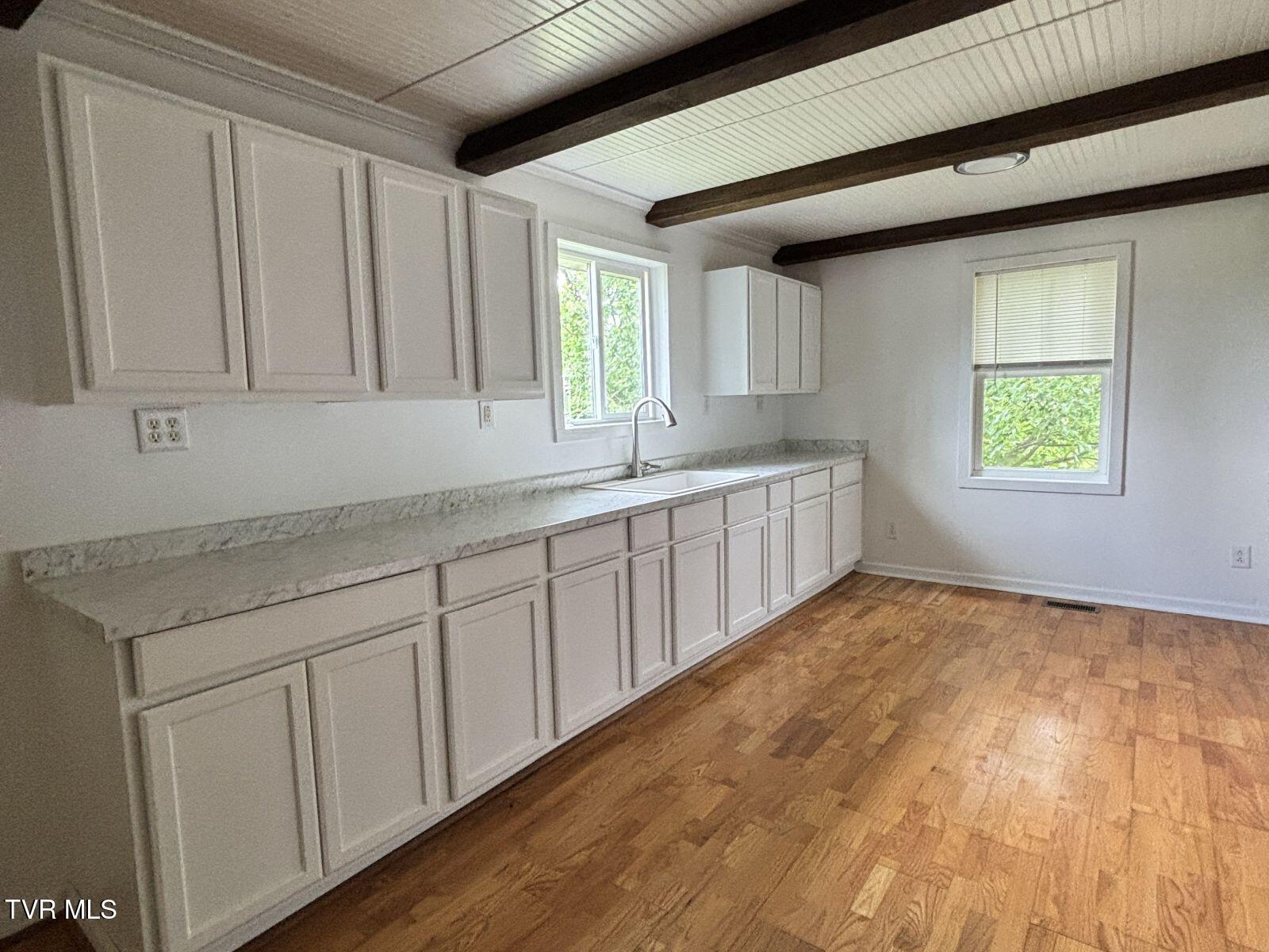 212 M D Dugger Road Elizabethton, TN 37643 - Photo 16 of 18 16