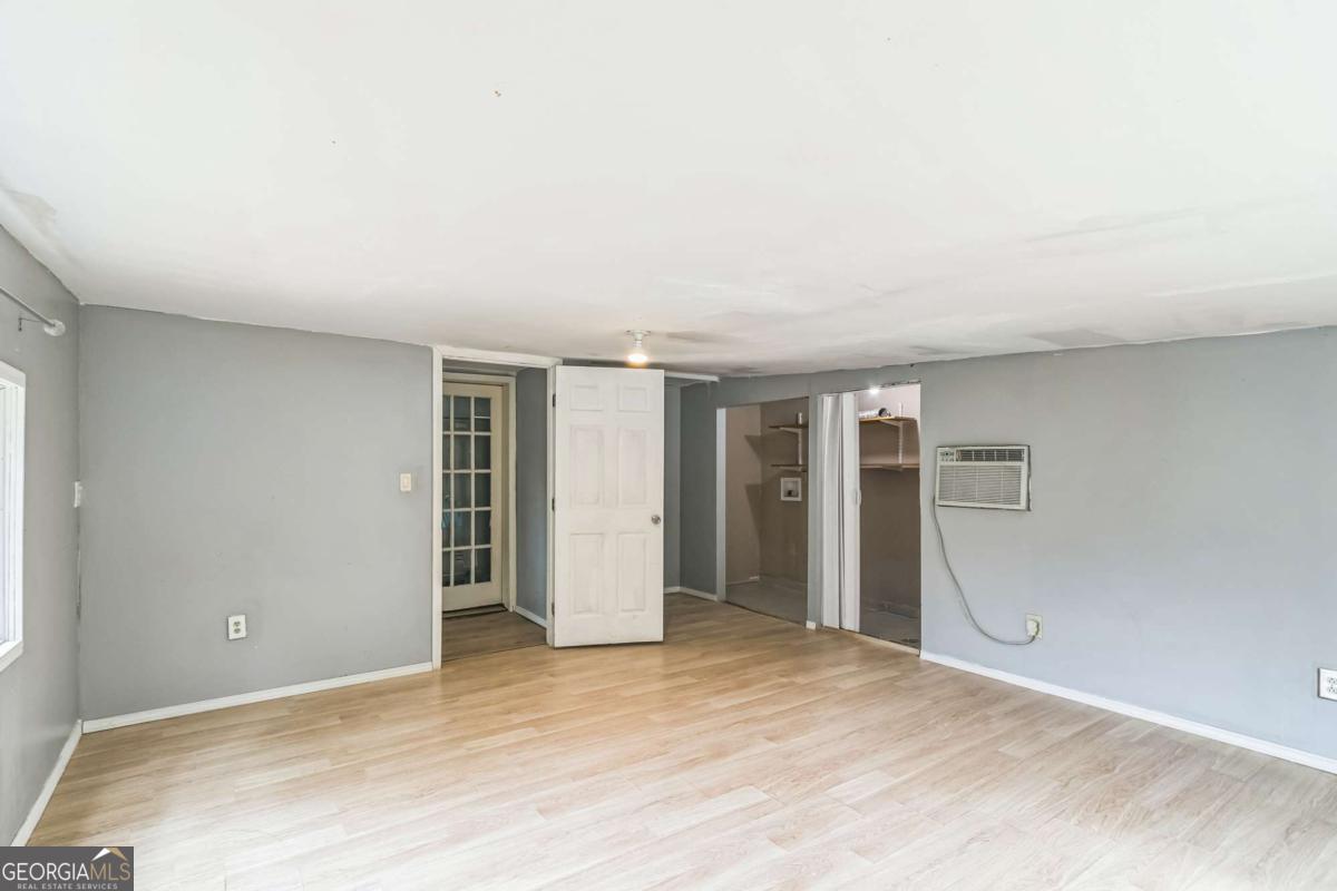 927 Slash Pine Road Forest Park, GA 30297 - Photo 13 of 30