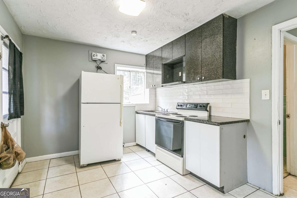 927 Slash Pine Road Forest Park, GA 30297 - Photo 19 of 30