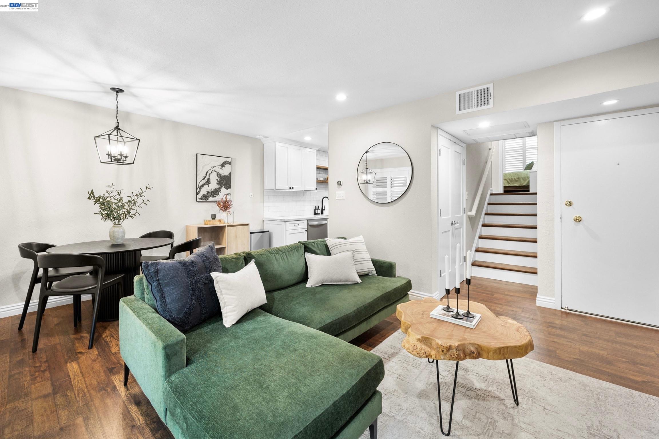 2724 Oak Road, Unit 88 Walnut Creek, CA 94597 - Photo 2 of 33