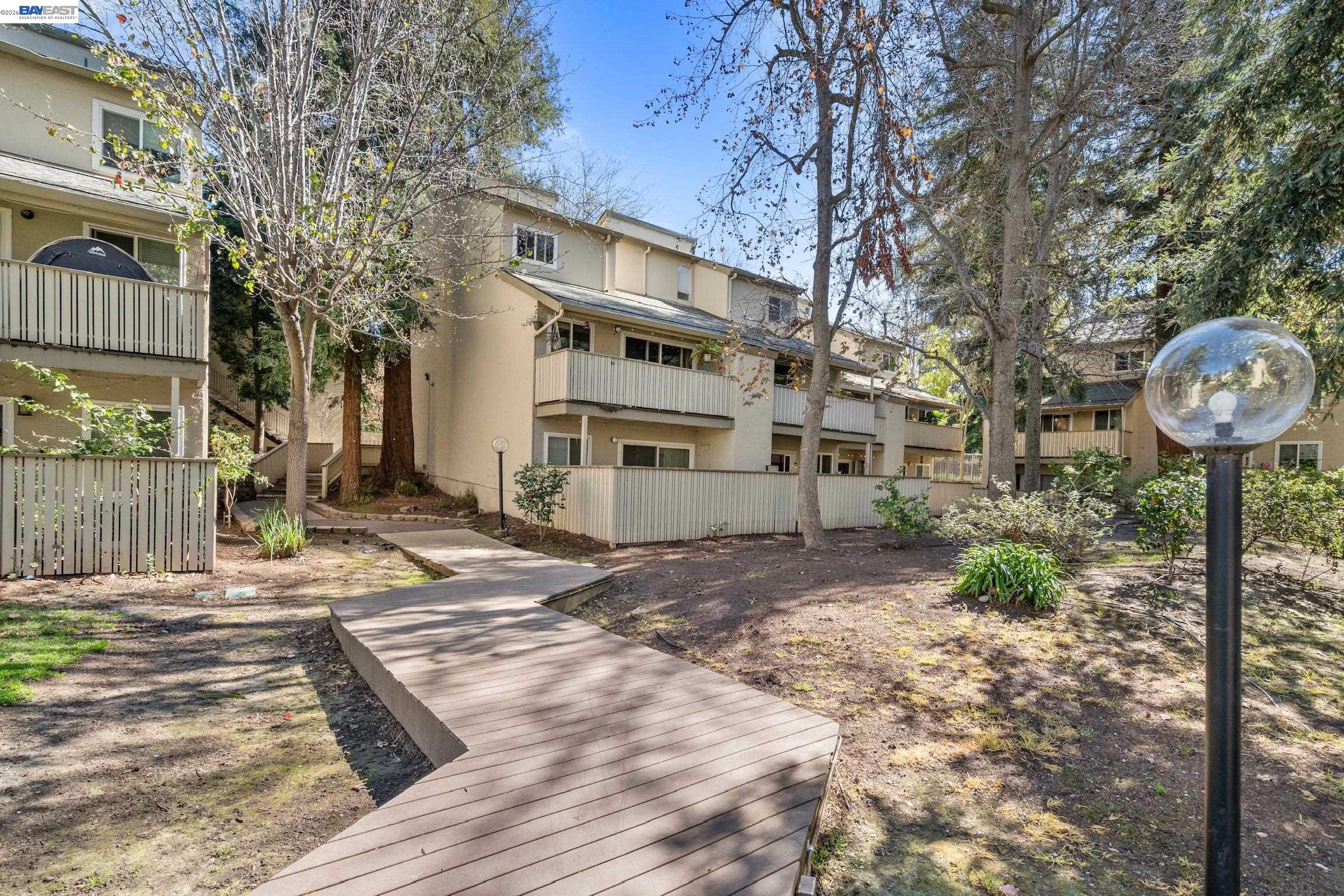 2724 Oak Road, Unit 88 Walnut Creek, CA 94597 - Photo 23 of 33