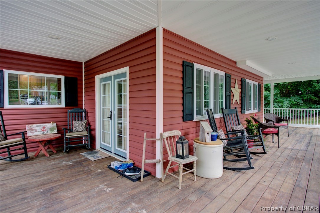 7513 Roaring Springs Road Gloucester, VA 23061 - Photo 4 of 27 Gallery Image 4