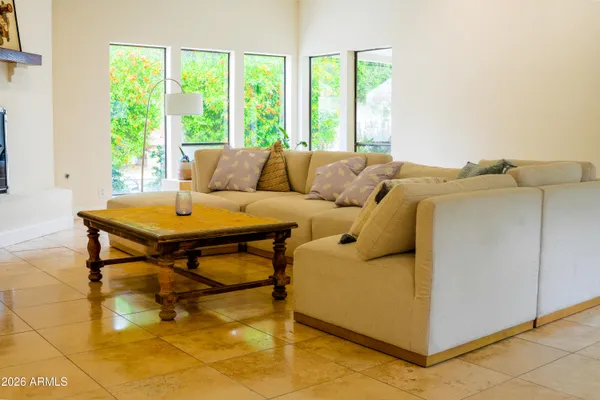 $1,645,000 | 20 East Bethany Home Road, Phoenix, AZ 85012