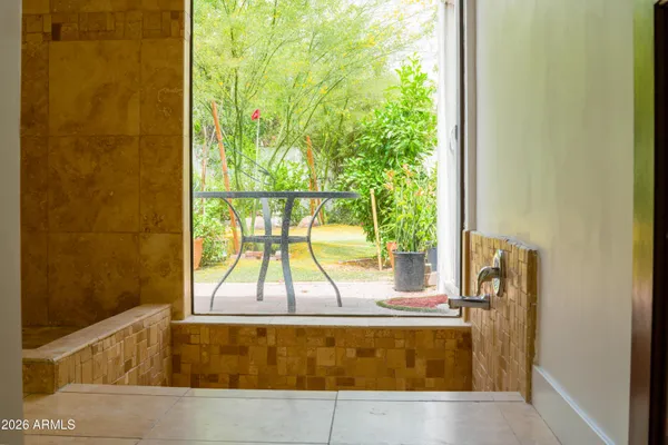 $1,645,000 | 20 East Bethany Home Road, Phoenix, AZ 85012