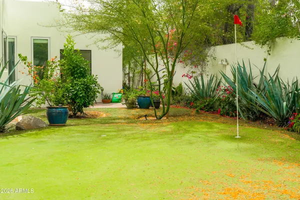 $1,645,000 | 20 East Bethany Home Road, Phoenix, AZ 85012