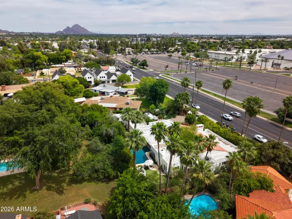 $1,645,000 | 20 East Bethany Home Road, Phoenix, AZ 85012