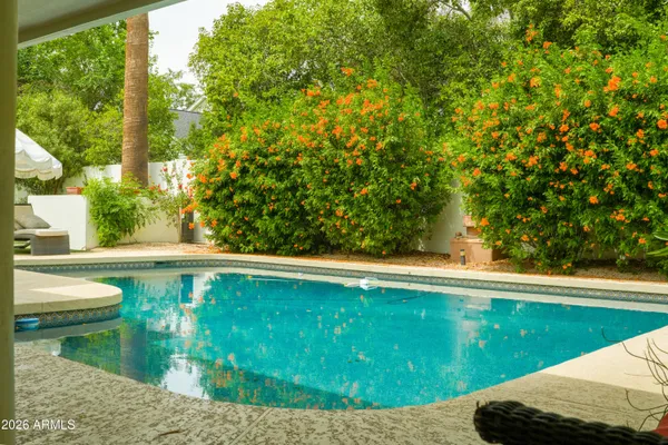 $1,645,000 | 20 East Bethany Home Road, Phoenix, AZ 85012