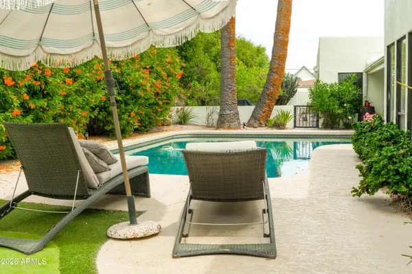 $1,645,000 | 20 East Bethany Home Road, Phoenix, AZ 85012