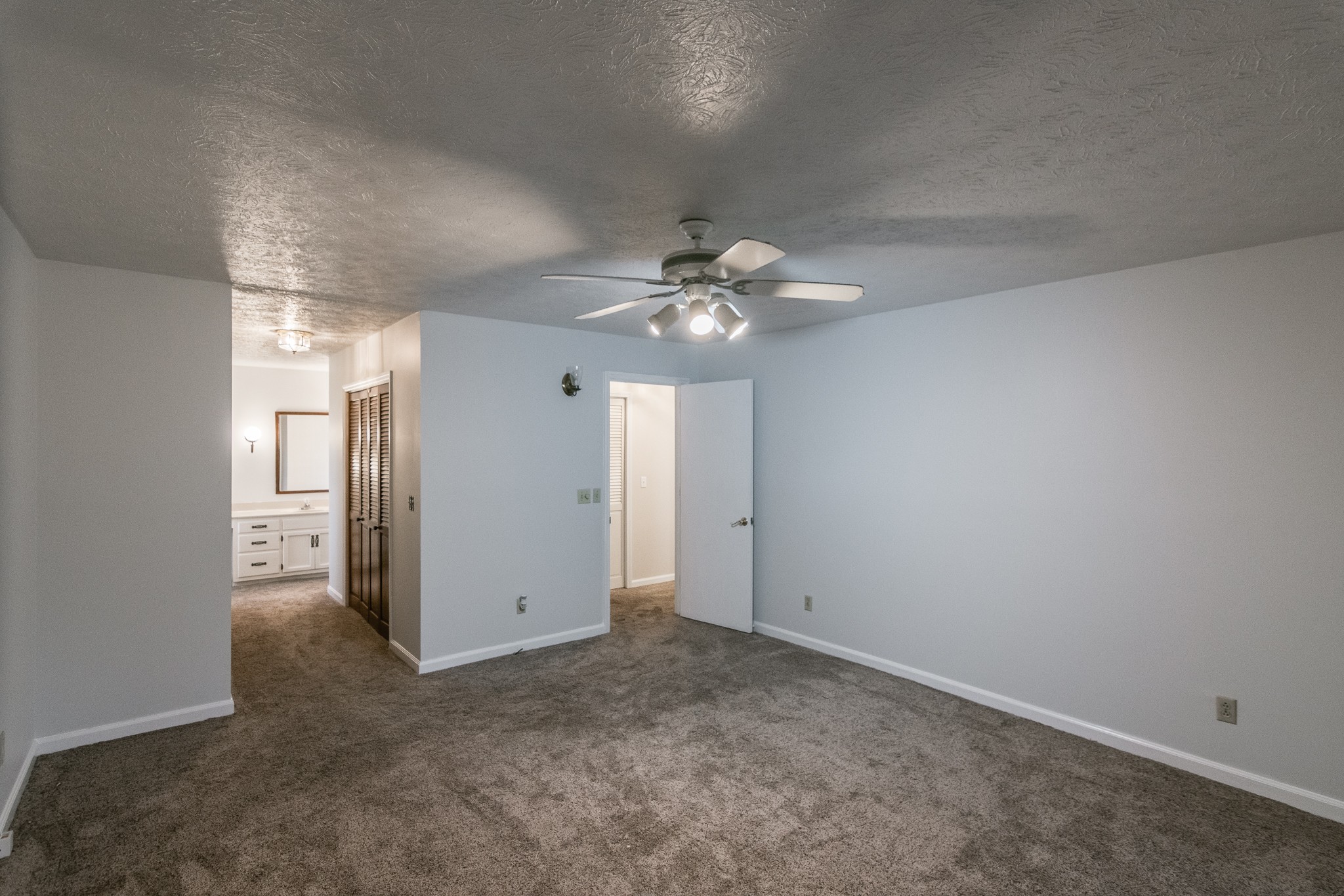 1005 Edgewater Circle Gallatin, TN 37066 - Photo 15 of 50 an empty room with a bathroom