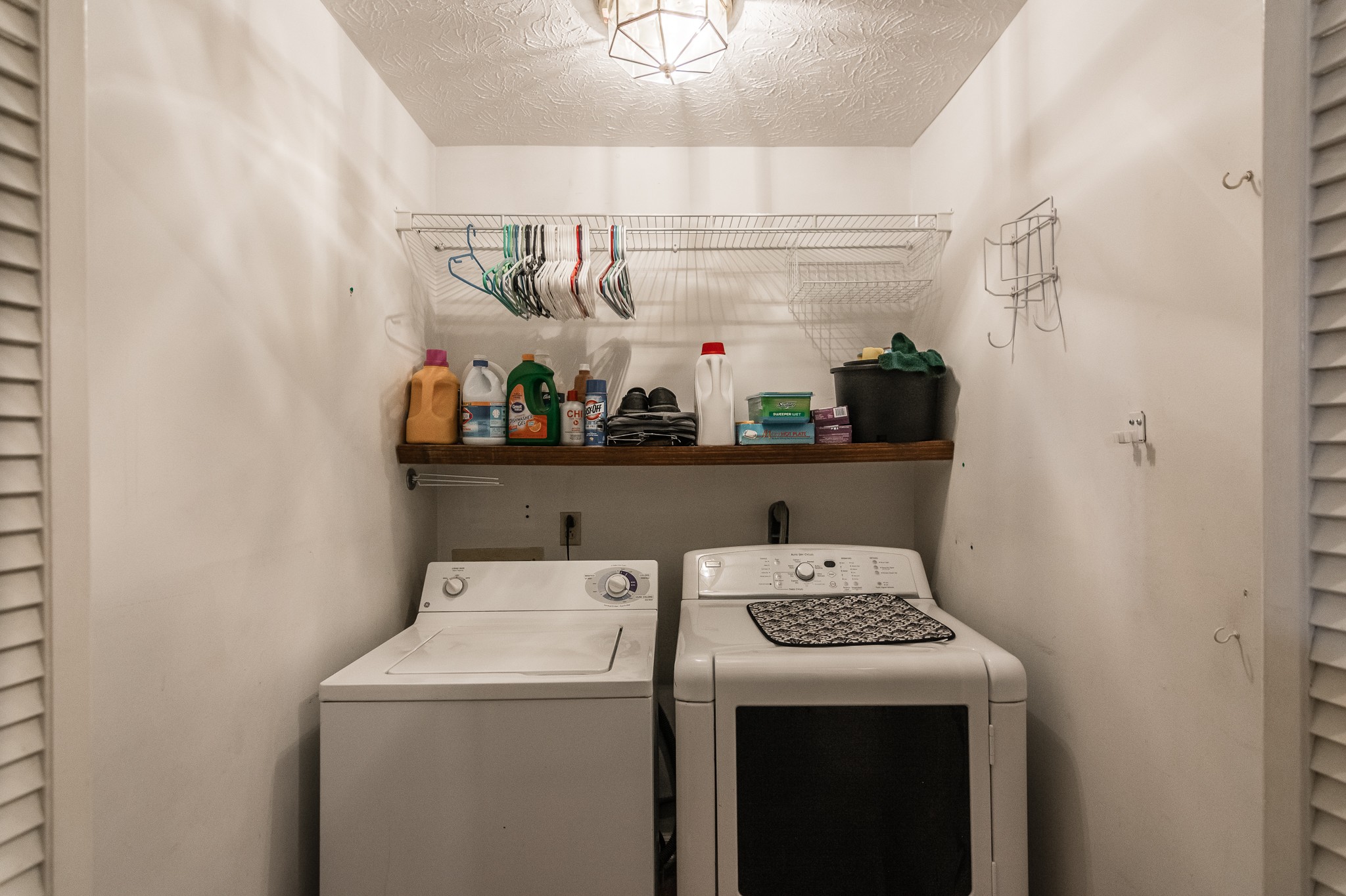 1005 Edgewater Circle Gallatin, TN 37066 - Photo 22 of 50 a utility room with dryer and washer