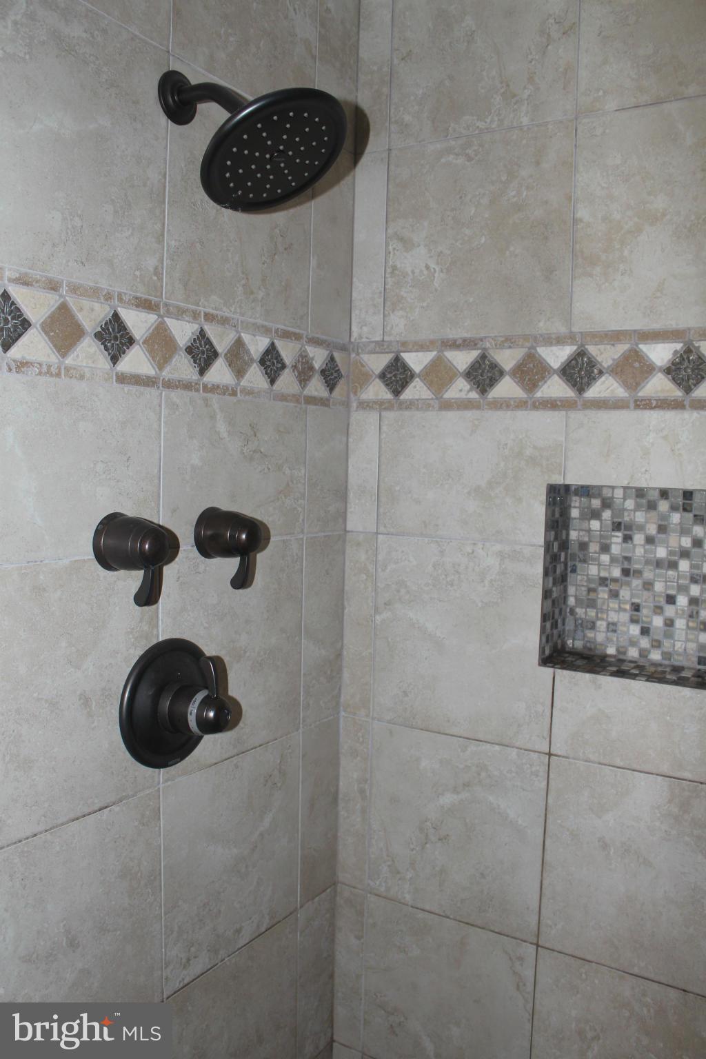 6333 Davis Road Mount Airy, MD 21771 - Photo 5 of 30 Bath (Master)
