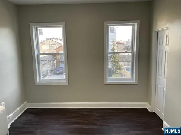 $3,000 | 311 5th Street, Unit 2, Fairview, NJ 07022