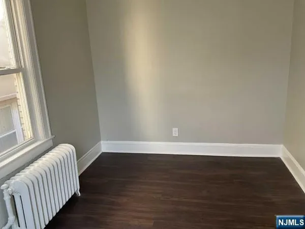 $3,000 | 311 5th Street, Unit 2, Fairview, NJ 07022