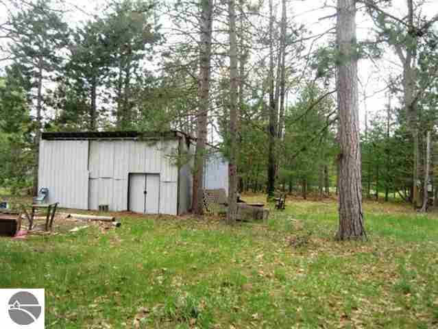 4558 Island Lake Road Kalkaska, MI 49646 - Photo 22 of 25 1747428-21.JPG