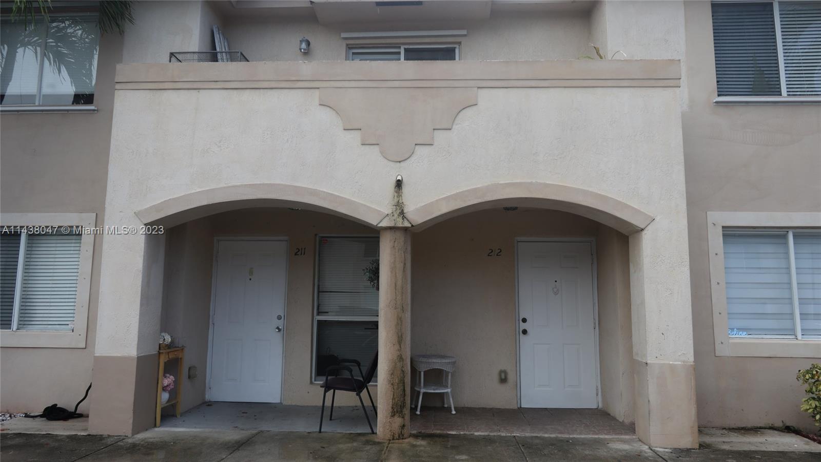 Kendall Miami, FL 33173 - Photo 2 of 9 a view of white house