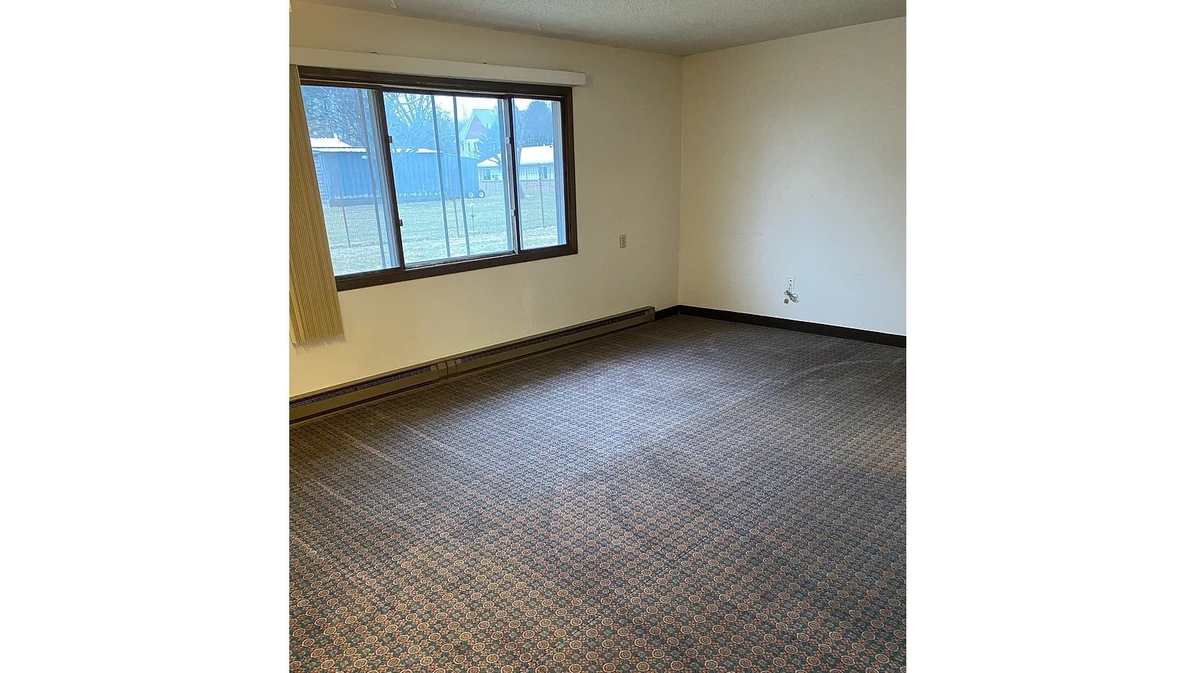 603 North Prospect Street Cambridge, IL 61238 - Photo 6 of 6 a view of a room that has a window in it