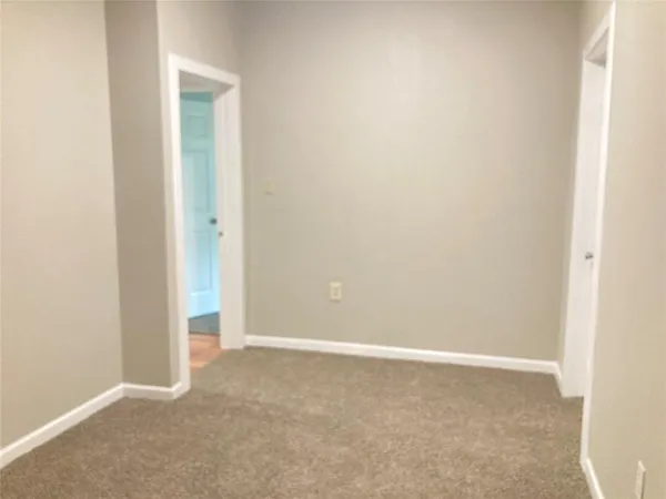 $1,550 | 104 May Avenue, Cleburne, TX 76031
