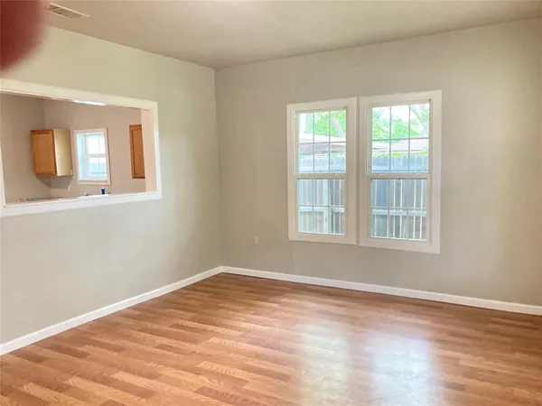 $1,550 | 104 May Avenue, Cleburne, TX 76031